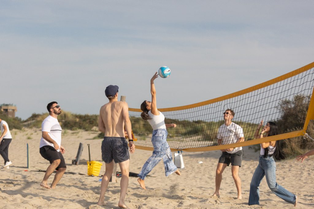 bedrijfsuitje teambuilding rotterdam strand senang hoek van holland