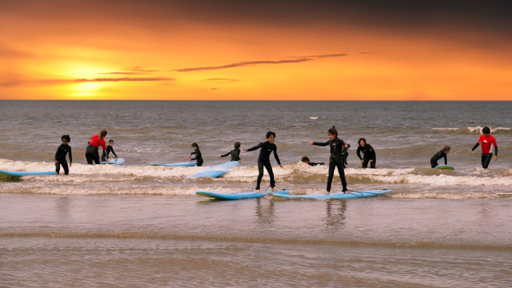 surfen zomer surfcamp kamp hoek van holland